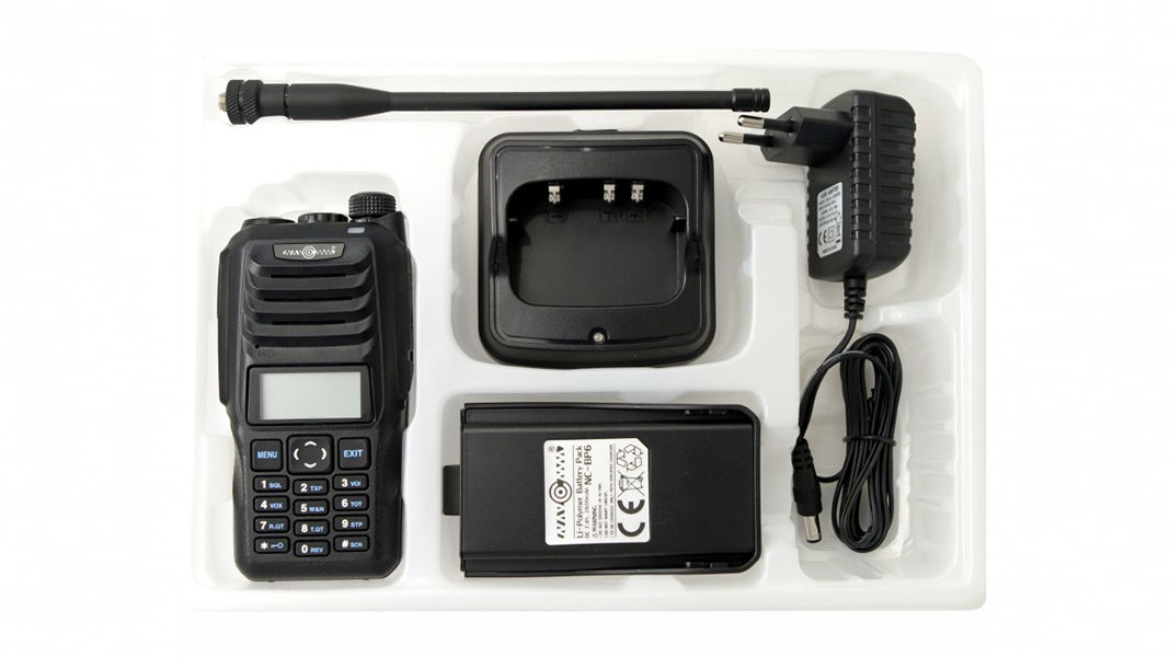 navcomm nc 900 dwuzakresowa radiostacja reczna 10w 04.jpg