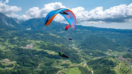 sky paragliders apollo 3 03.jpg