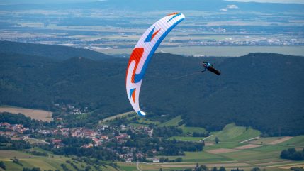 sky paragliders apollo 3 05.jpg